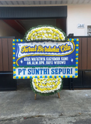 Papan Bunga Duka di Bacan Timur Tengah